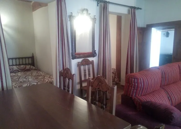 Caballero De Castilla Lantställe Santiuste de San Juan Bautista